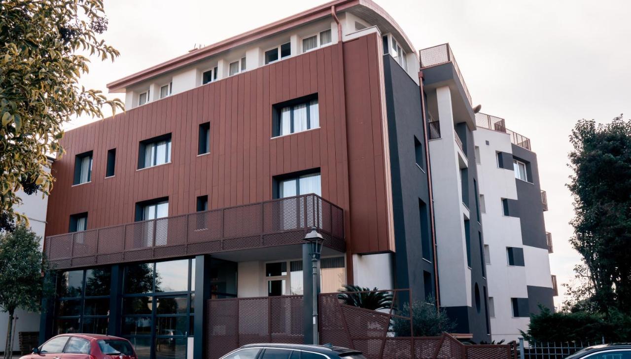 K Modern Hotel Peschiera del Garda Eksteriør bilde